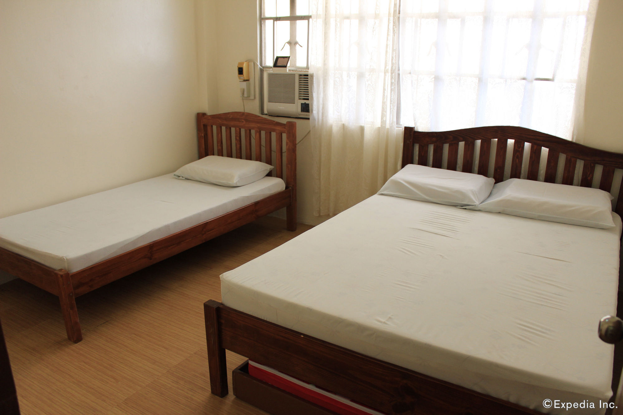 Coron Town Traveller'S Dormitory Exterior foto